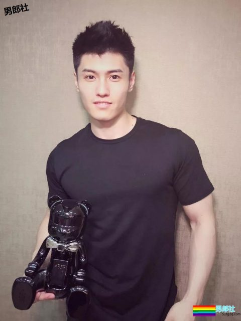 1米85筋肉私教帅出新高度！新一代X健身“头牌”小狼狗！？ - 51虹马