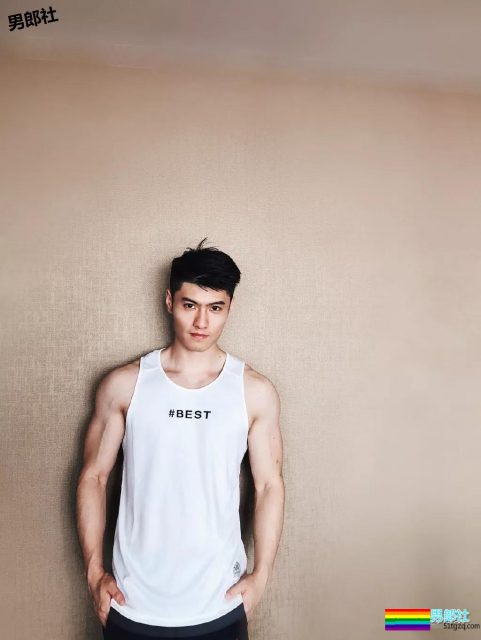 1米85筋肉私教帅出新高度！新一代X健身“头牌”小狼狗！？ - 51虹马