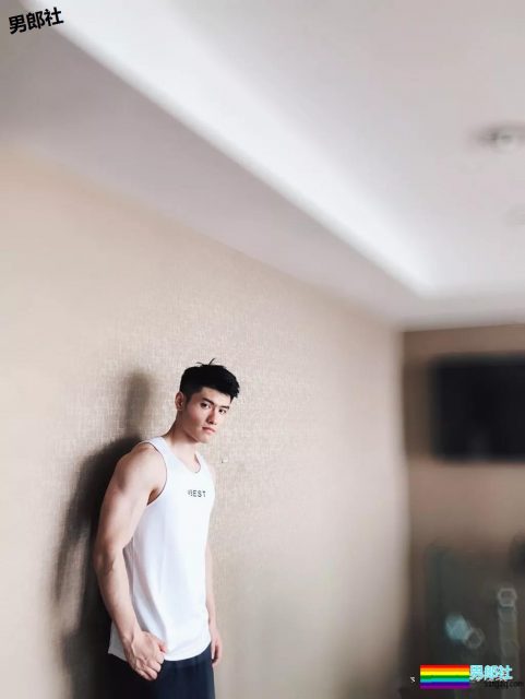 1米85筋肉私教帅出新高度！新一代X健身“头牌”小狼狗！？ - 51虹马