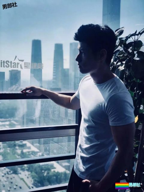 1米85筋肉私教帅出新高度！新一代X健身“头牌”小狼狗！？ - 51虹马