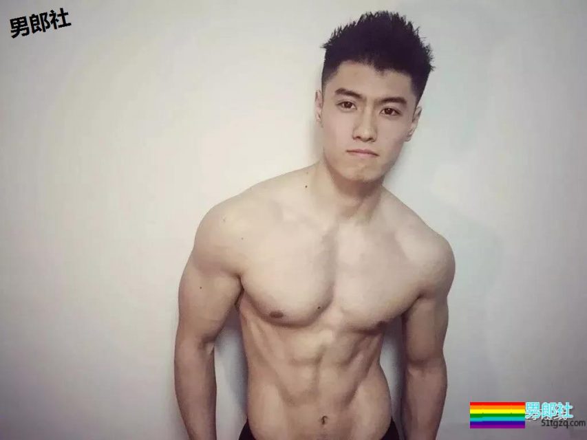 1米85筋肉私教帅出新高度！新一代X健身“头牌”小狼狗！？ - 51虹马