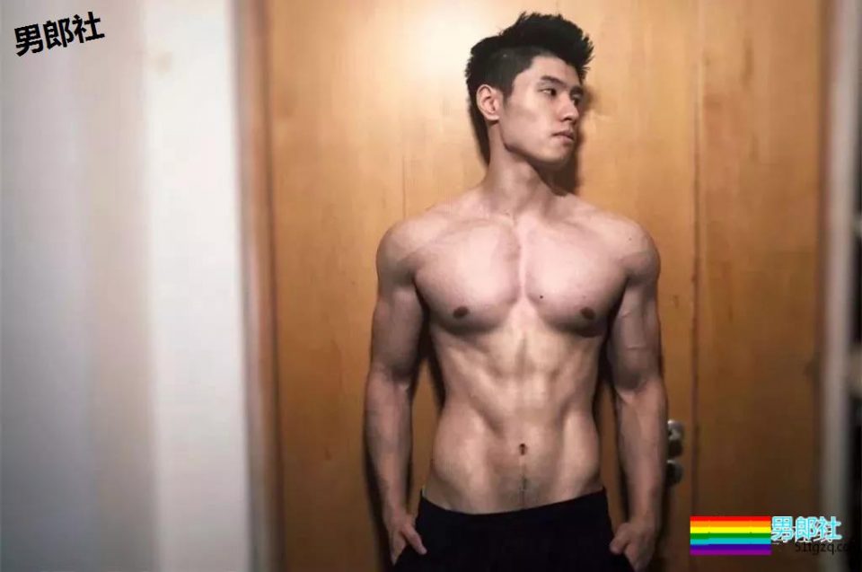 1米85筋肉私教帅出新高度！新一代X健身“头牌”小狼狗！？ - 51虹马