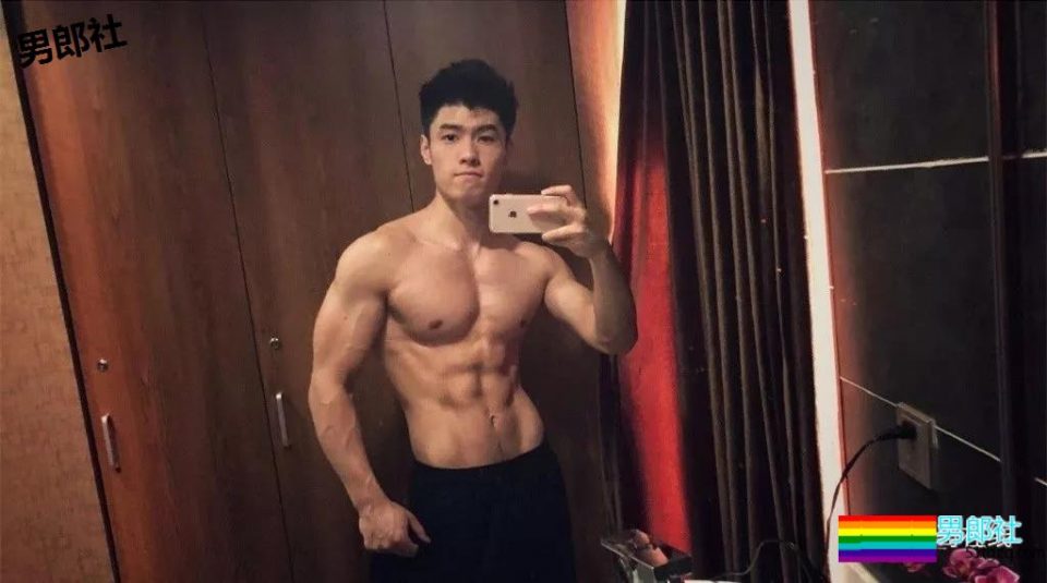 1米85筋肉私教帅出新高度！新一代X健身“头牌”小狼狗！？ - 51虹马