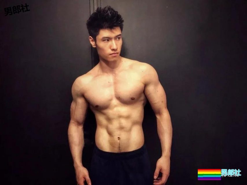 1米85筋肉私教帅出新高度！新一代X健身“头牌”小狼狗！？ - 51虹马