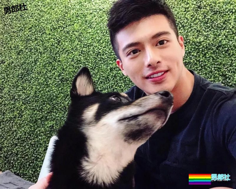 清爽帅气的模特小哥哥，对笑起来有酒窝的男生难以抗拒啊！ - 51虹马