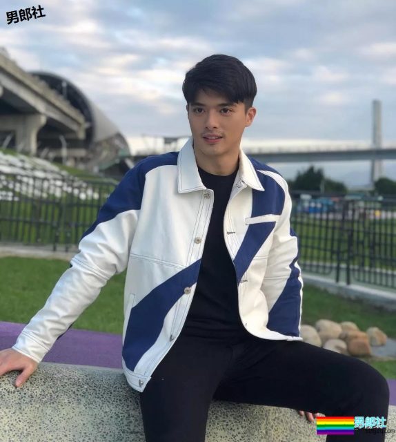 清爽帅气的模特小哥哥，对笑起来有酒窝的男生难以抗拒啊！ - 51虹马