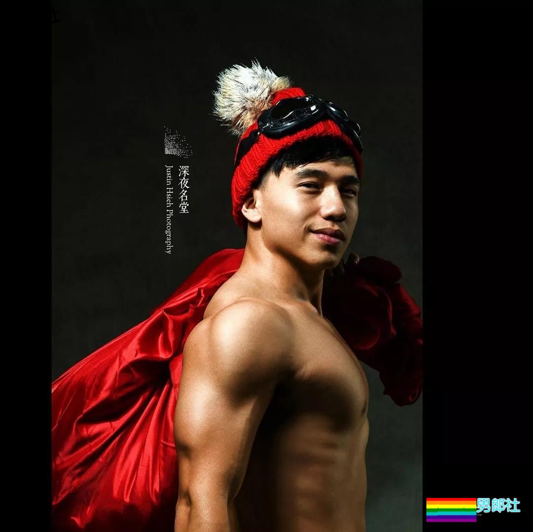 新晋名媛张贤最新写真力压大肌划船手？我觉得有待商榷。 - 51虹马