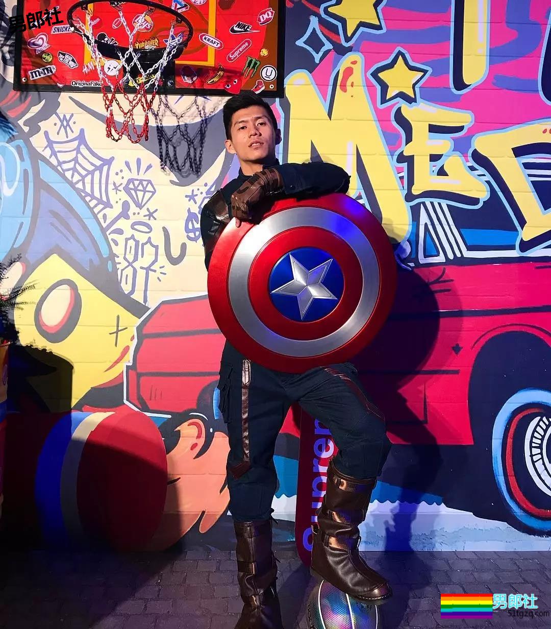 新晋名媛张贤最新写真力压大肌划船手？我觉得有待商榷。 - 51虹马