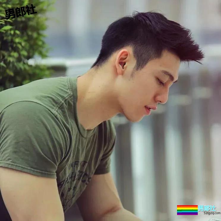 23岁的天菜爆肌男，大筋霸鲜肉男模碾压男选大赛！ - 51虹马