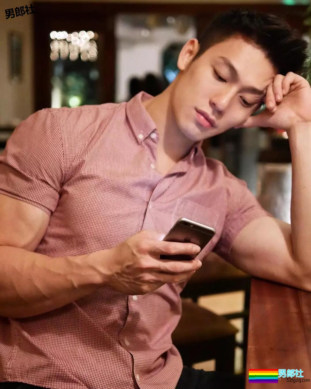 23岁的天菜爆肌男，大筋霸鲜肉男模碾压男选大赛！ - 51虹马