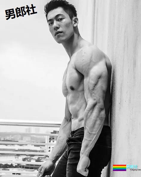 23岁的天菜爆肌男，大筋霸鲜肉男模碾压男选大赛！ - 51虹马