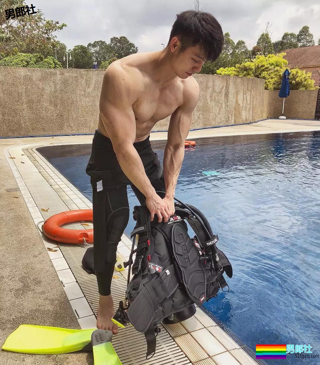 23岁的天菜爆肌男，大筋霸鲜肉男模碾压男选大赛！ - 51虹马