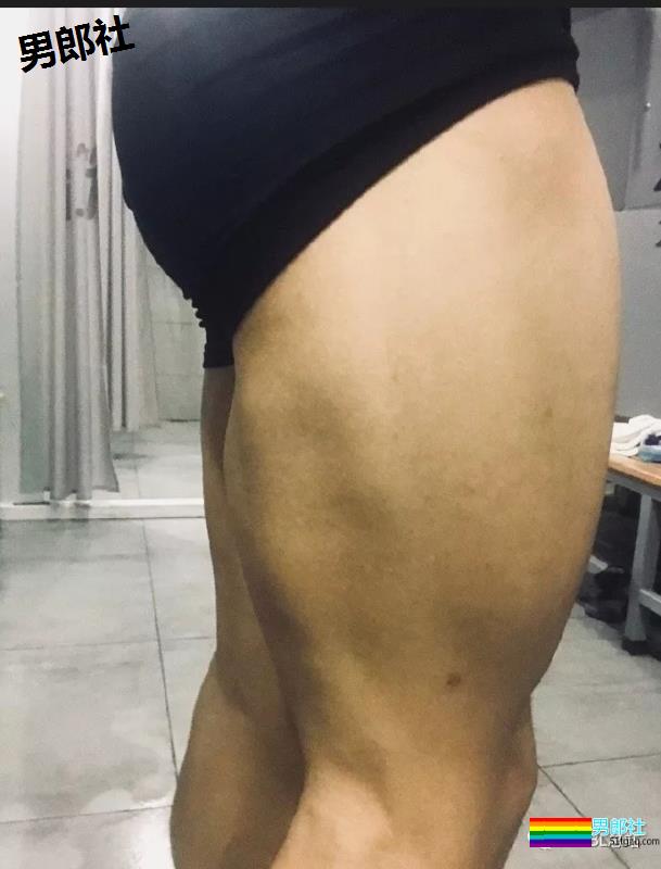 一个90后健身小伙子，他说自己是直男 - 51虹马