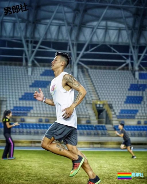 国民老公*彭于晏，原来背后有个硬汉男人 - 51虹马