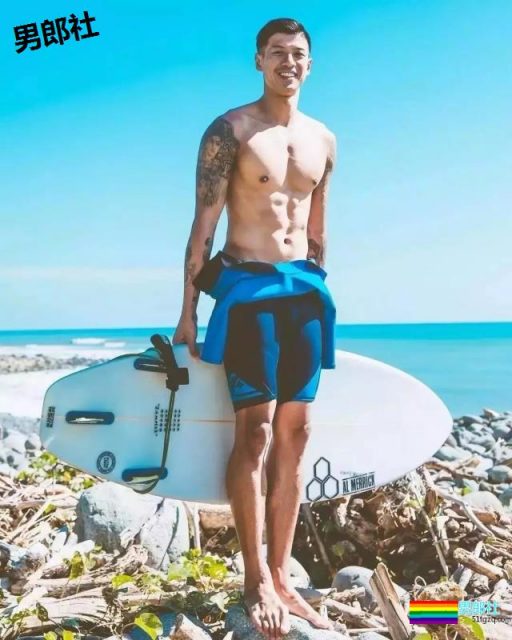 国民老公*彭于晏，原来背后有个硬汉男人 - 51虹马