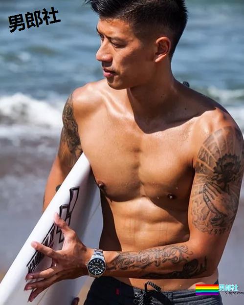 国民老公*彭于晏，原来背后有个硬汉男人 - 51虹马