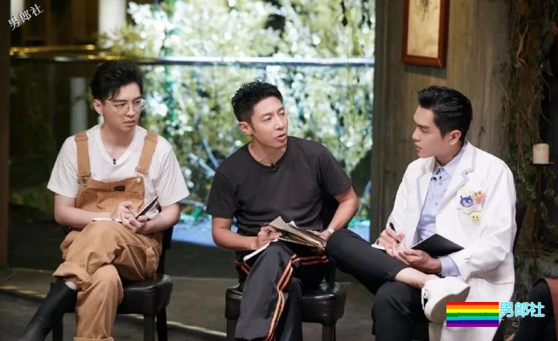 撩衣露板腹、被老外袭胸、跟何炅同框，他们拼的就是硬实力！ - 51虹马