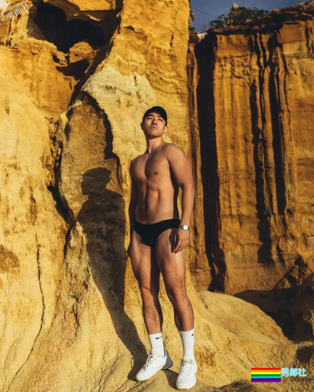 井盖队长又双叒叕发新照，他背后的摄影师也太厉害了吧？ - 51虹马