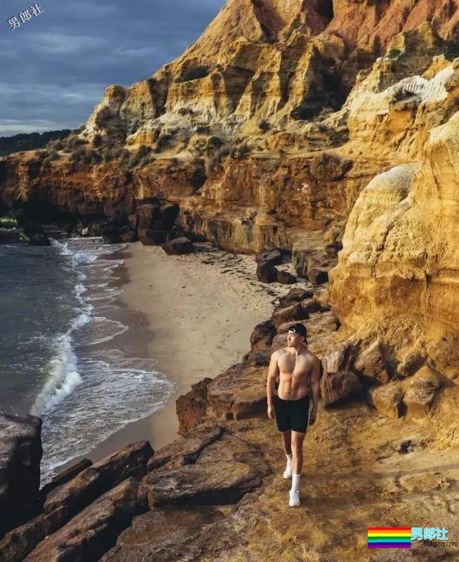 井盖队长又双叒叕发新照，他背后的摄影师也太厉害了吧？ - 51虹马