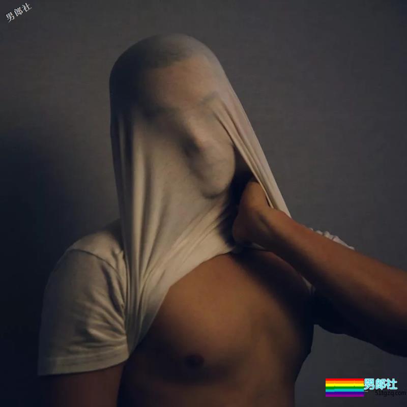 井盖队长又双叒叕发新照，他背后的摄影师也太厉害了吧？ - 51虹马