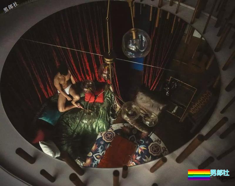 井盖队长又双叒叕发新照,他背后的摄影师也太厉害了吧? - 51虹马 井盖队长又双叒叕发新照,他背后的摄影师也太厉害了吧? - 51虹马