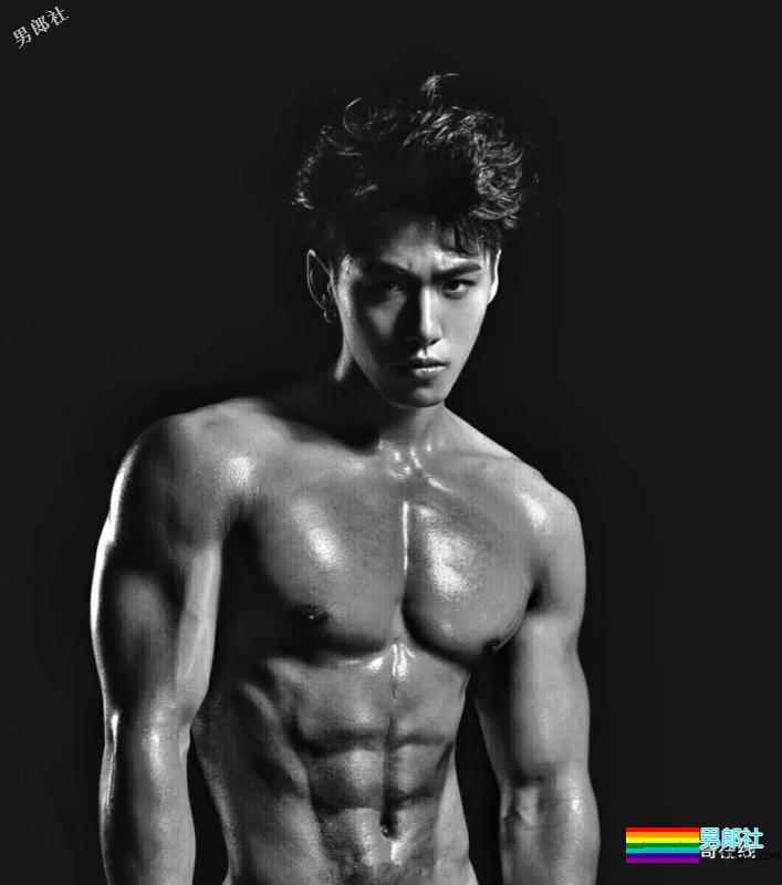 筋肉健身男模高颜长腿小野兽，极品运动身材让我吃不消了！ - 51虹马