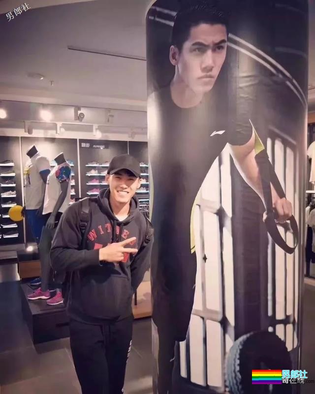 筋肉健身男模高颜长腿小野兽，极品运动身材让我吃不消了！ - 51虹马