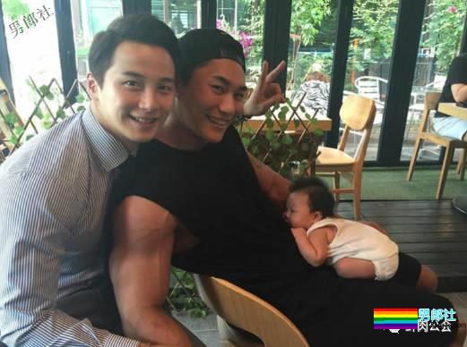 韩国最火筋肉私教胸器瞩目制服诱惑骚到高潮，看了一眼裆部小编想说臣妾坐不到啊！ - 51虹马