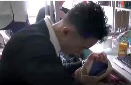 阮经天突袭体育生宿舍 意外发现一抽屉TT！-51虹马