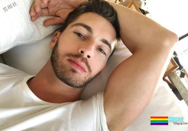 同志资讯：QE帅厨和男友开始撒狗粮了等 - 51虹马