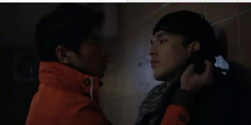 冷漠空少 X 屌丝快递员 疯狂的一夜！ - 51虹马