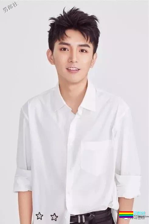 鲜嫩帅气的飞行员小哥哥，有一种爱情就要开始的味道！ - 51虹马