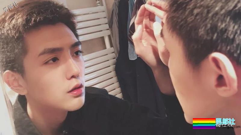 鲜嫩帅气的飞行员小哥哥，有一种爱情就要开始的味道！ - 51虹马