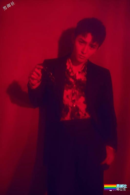 鲜嫩帅气的飞行员小哥哥，有一种爱情就要开始的味道！ - 51虹马