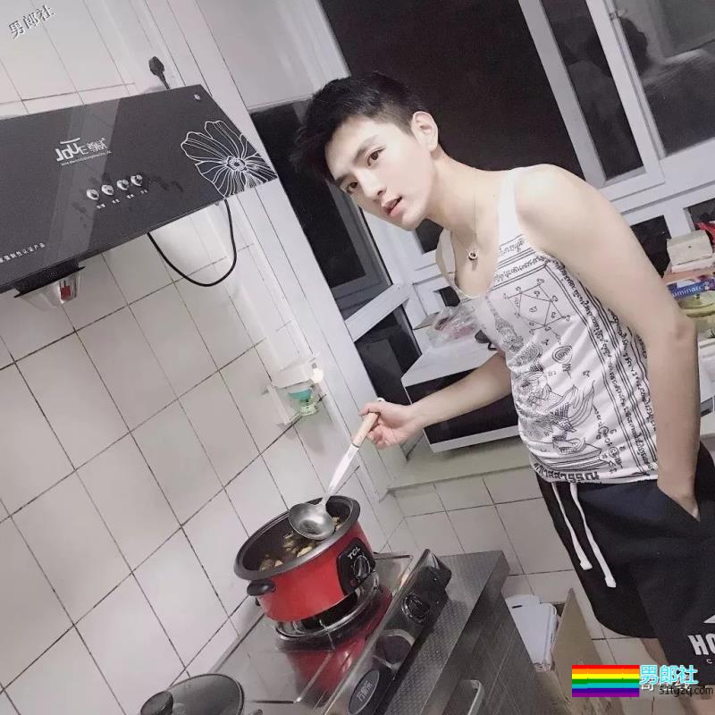 鲜嫩帅气的飞行员小哥哥，有一种爱情就要开始的味道！ - 51虹马