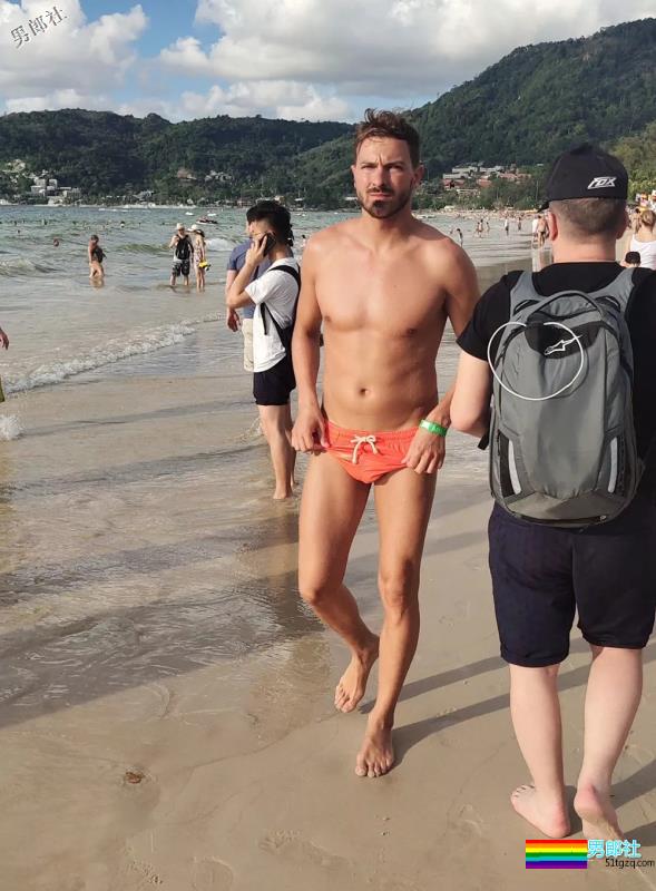 飞行员又去泰国浪，酒吧遭澳洲小哥撩 - 51虹马