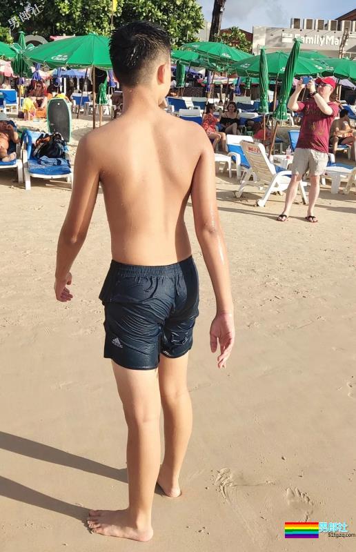 飞行员又去泰国浪，酒吧遭澳洲小哥撩 - 51虹马