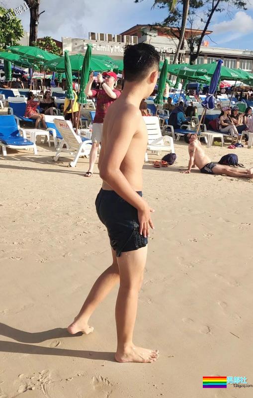 飞行员又去泰国浪,酒吧遭澳洲小哥撩 - 51虹马 飞行员又去泰国浪,酒吧遭澳洲小哥撩 - 51虹马