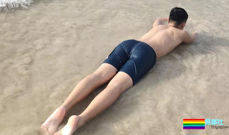 飞行员又去泰国浪，酒吧遭澳洲小哥撩 - 51虹马