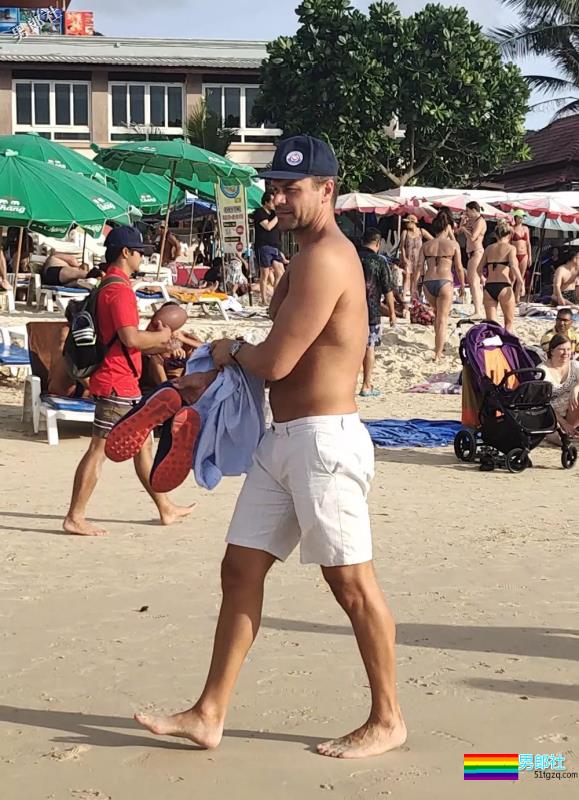 飞行员又去泰国浪，酒吧遭澳洲小哥撩 - 51虹马