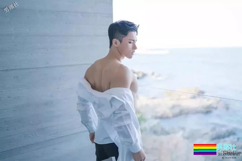 白衬衫小狼狗大筋霸，正太脸帅气肌肉男模，想撩惹~-51虹马