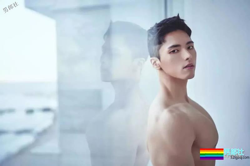 白衬衫小狼狗大筋霸,正太脸帅气肌肉男模,想撩惹~ - 51虹马 白衬衫小狼狗大筋霸,正太脸帅气肌肉男模,想撩惹~ - 51虹马