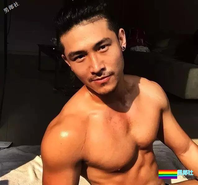 大叔1为什么很受很多gay们的喜欢你看完你就懂了 - 51虹马 大叔1为什么很受很多gay们的喜欢你看完你就懂了 - 51虹马