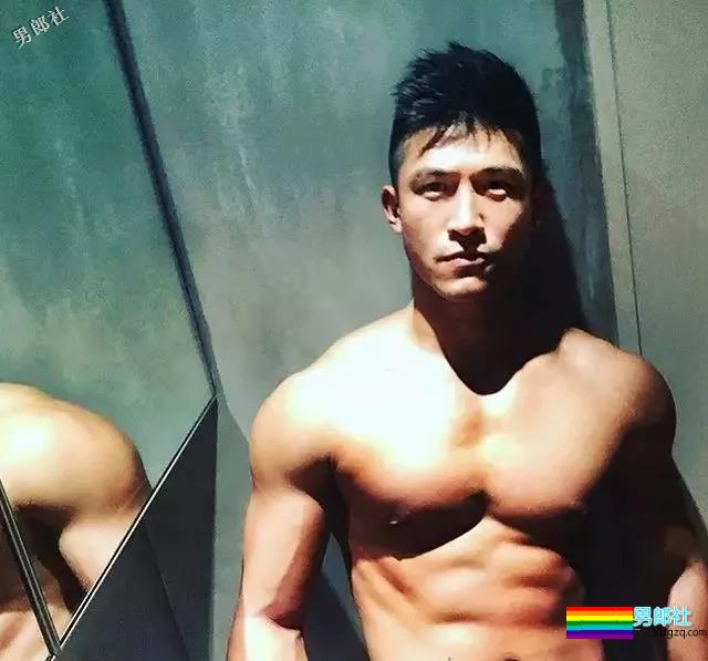 大叔1为什么很受很多gay们的喜欢你看完你就懂了 - 51虹马