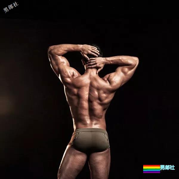 20cm亚洲先生，古铜肤色帅到爆！舔吗？ - 51虹马