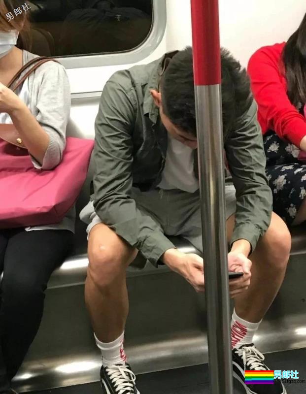 当直男们劈开腿！还有白袜！ - 51虹马