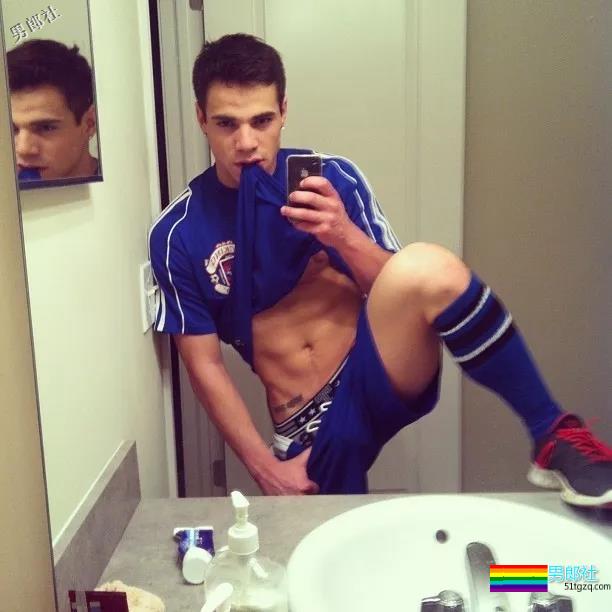 当直男们劈开腿！还有白袜！ - 51虹马