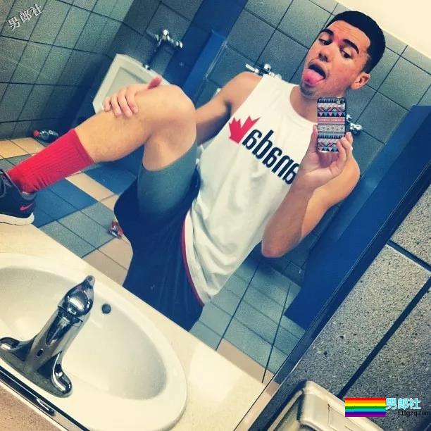 当直男们劈开腿！还有白袜！ - 51虹马