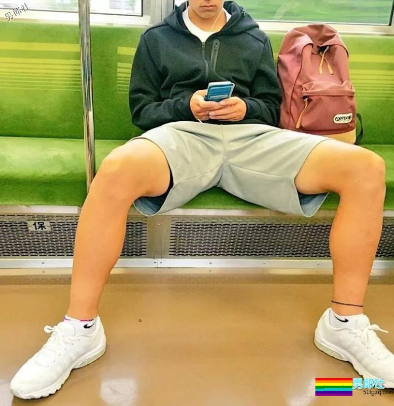 当直男们劈开腿！还有白袜！ - 51虹马