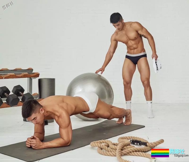 樊野新宠？20岁美籍华人靠樊野大腿风情万种 - 51虹马